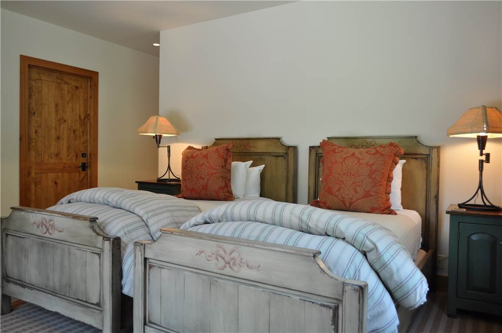 Granite Ridge Lodges