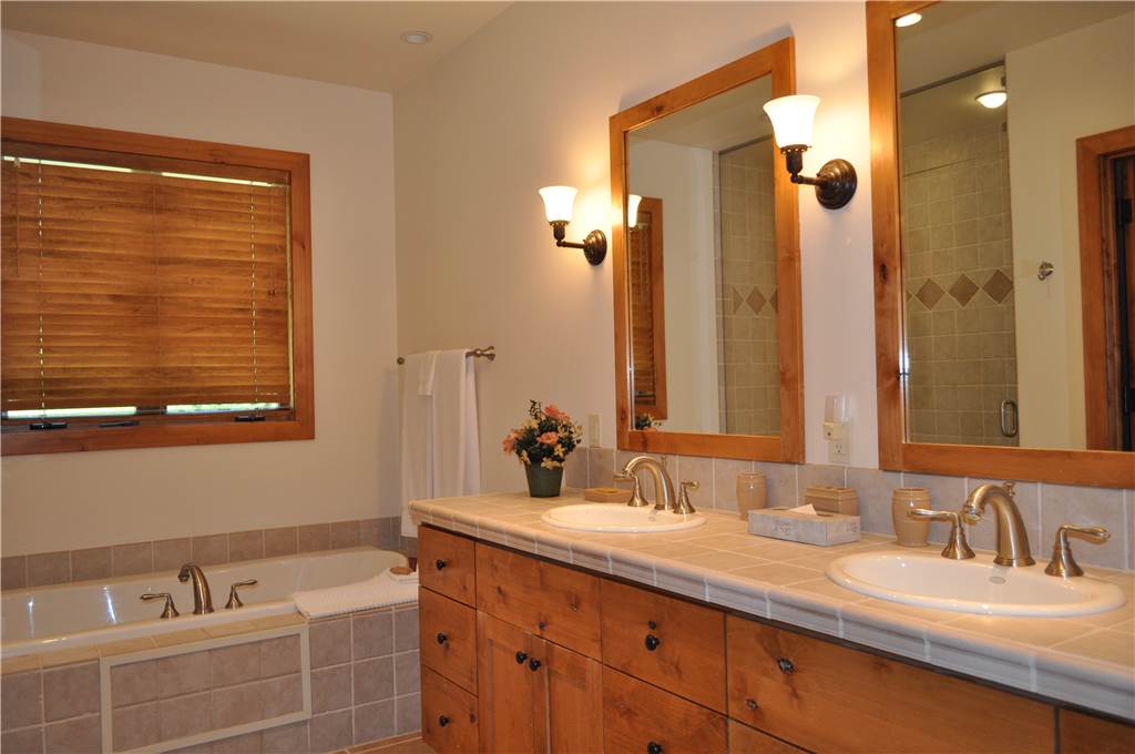 Granite Ridge Lodges