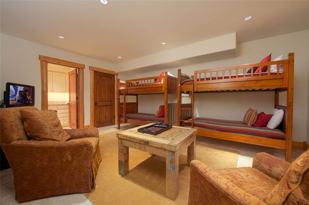 Granite Ridge Lodges
