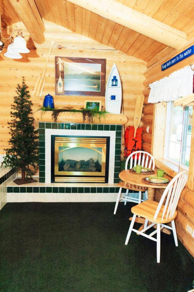 Cabin Creek Inn