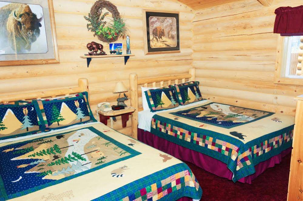 Cabin Creek Inn