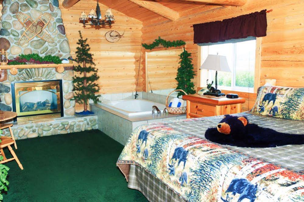 Cabin Creek Inn