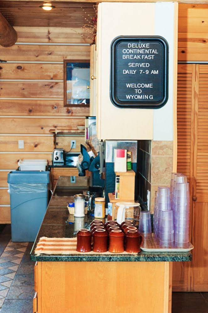 Cabin Creek Inn