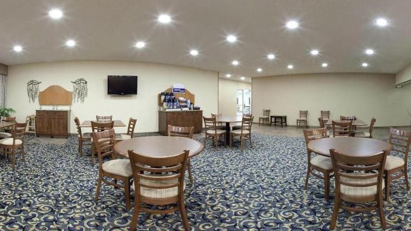 Holiday Inn Express & Suites Torrington