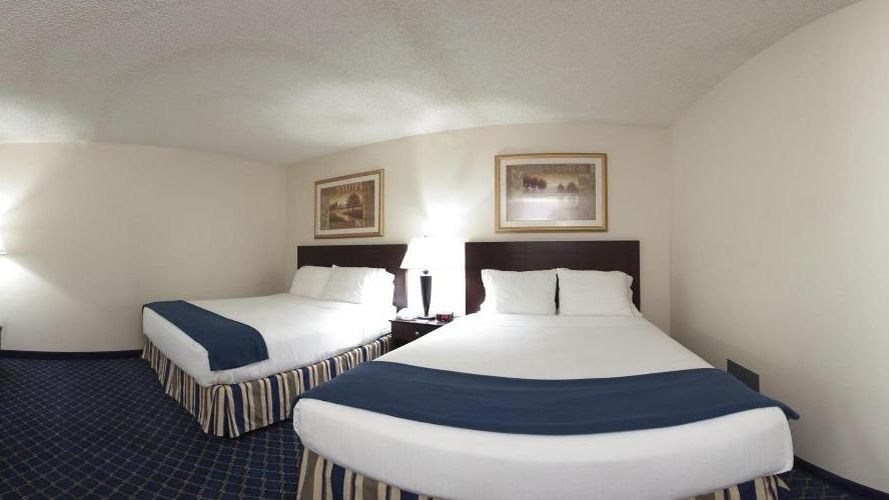 Holiday Inn Express & Suites Torrington
