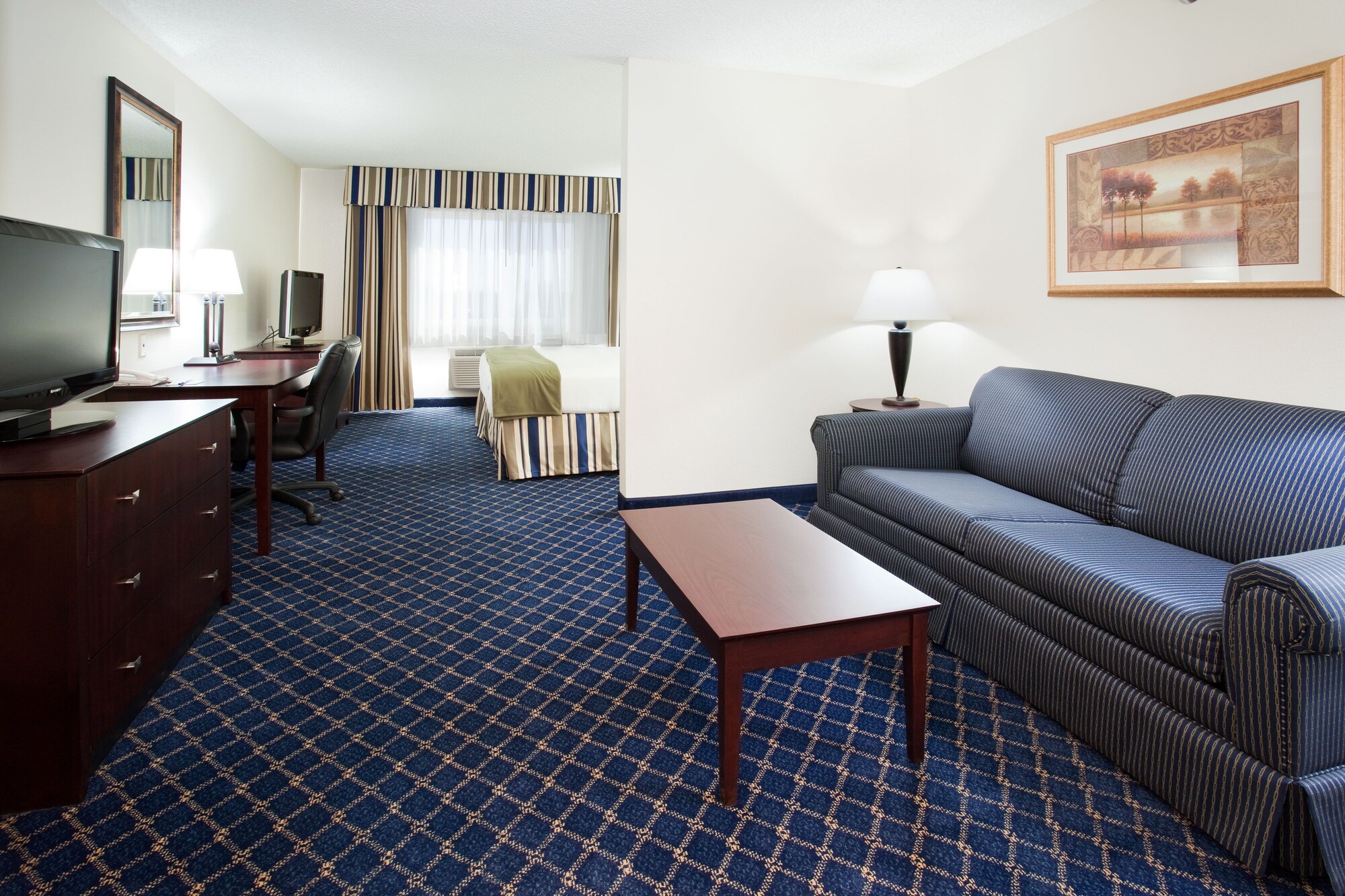 Holiday Inn Express & Suites Torrington