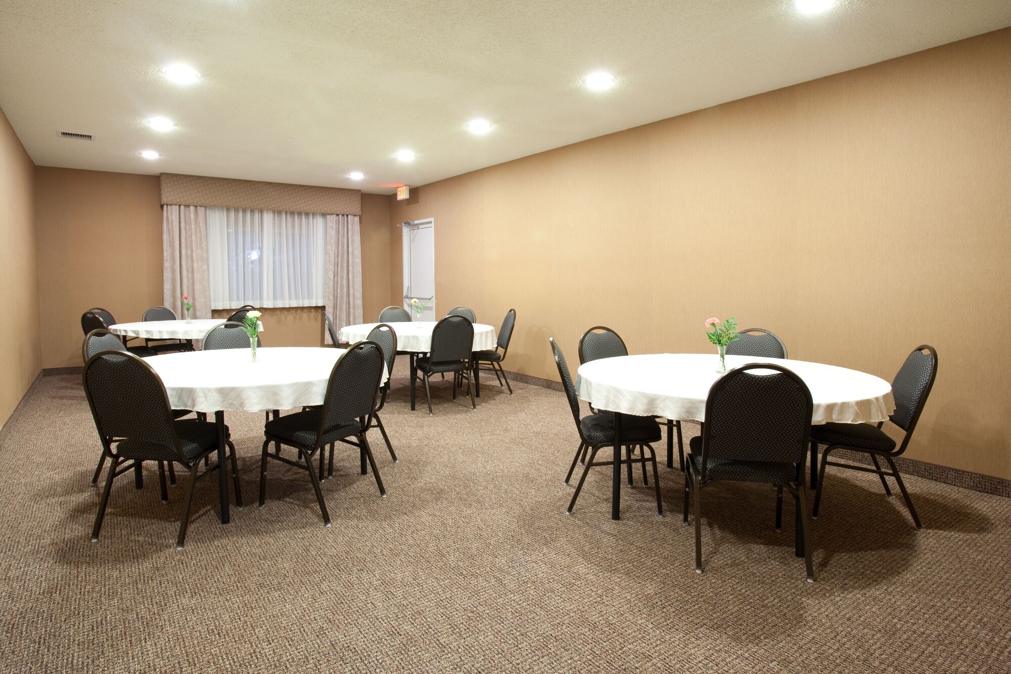 Holiday Inn Express & Suites Torrington