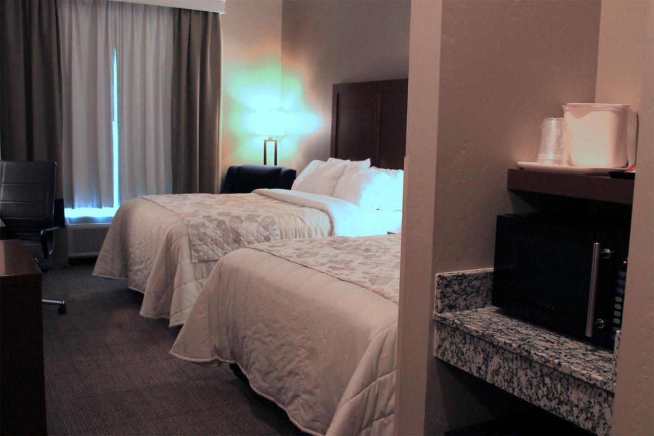 Heartland Inn and Suites