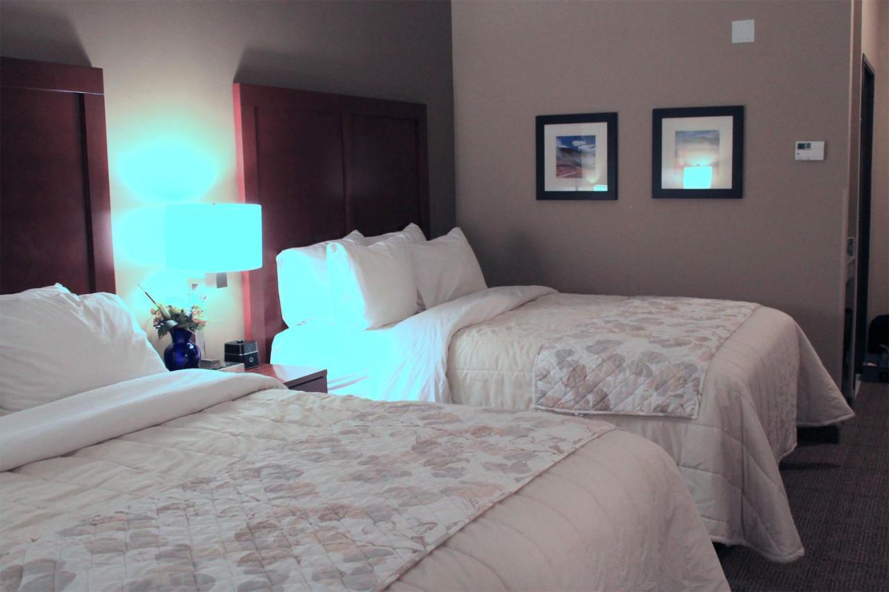 Heartland Inn and Suites