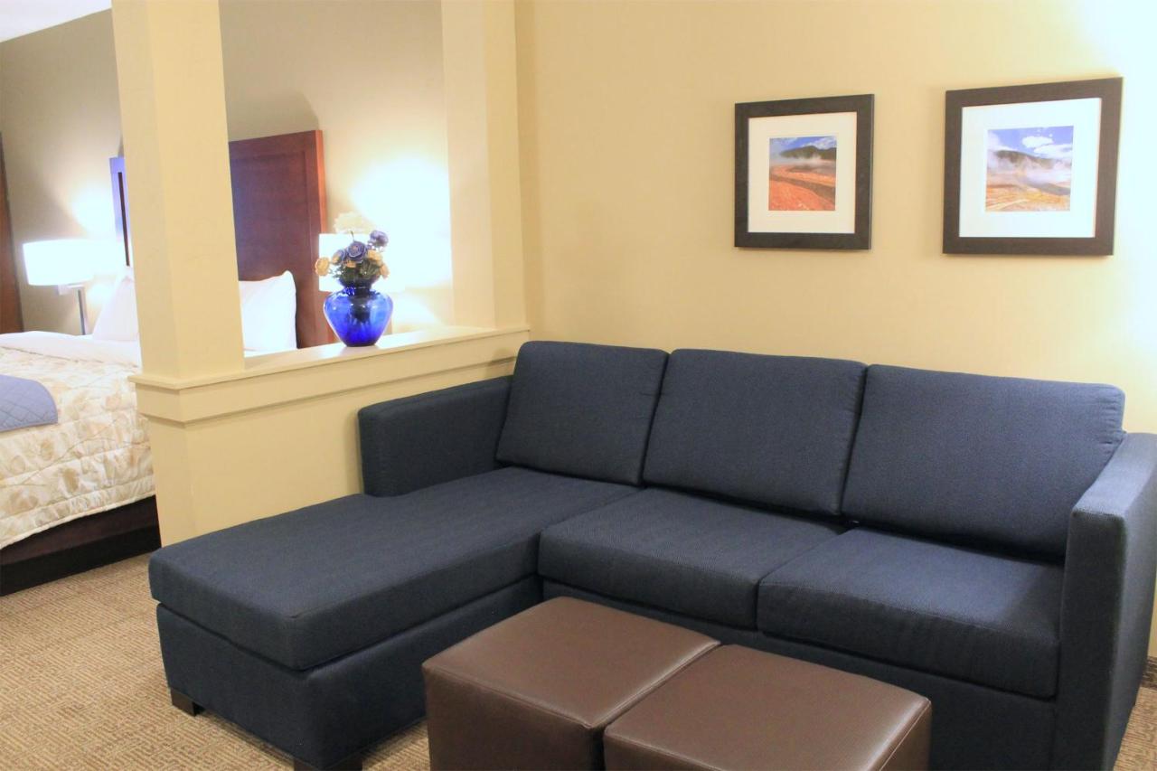 Heartland Inn and Suites