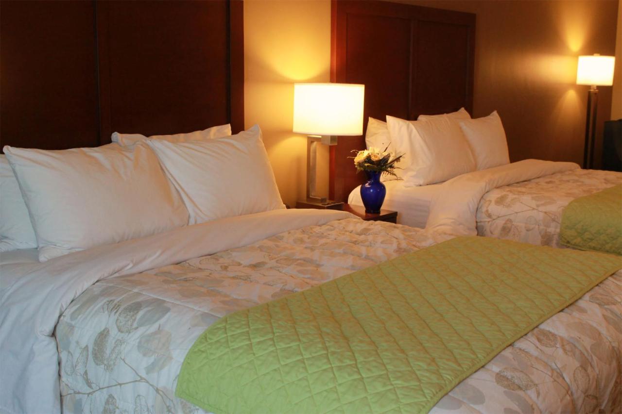 Heartland Inn and Suites