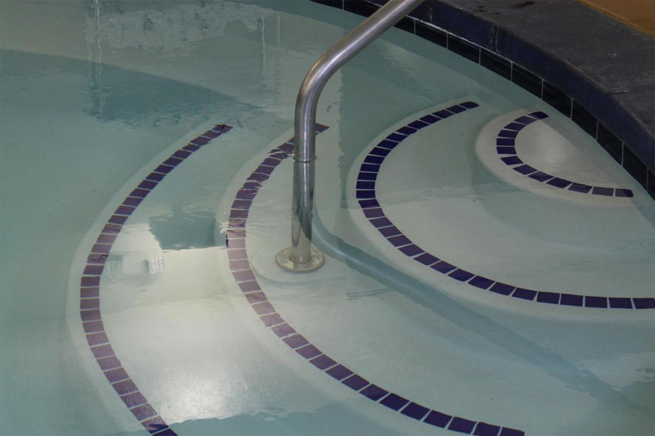 Heartland Inn and Suites