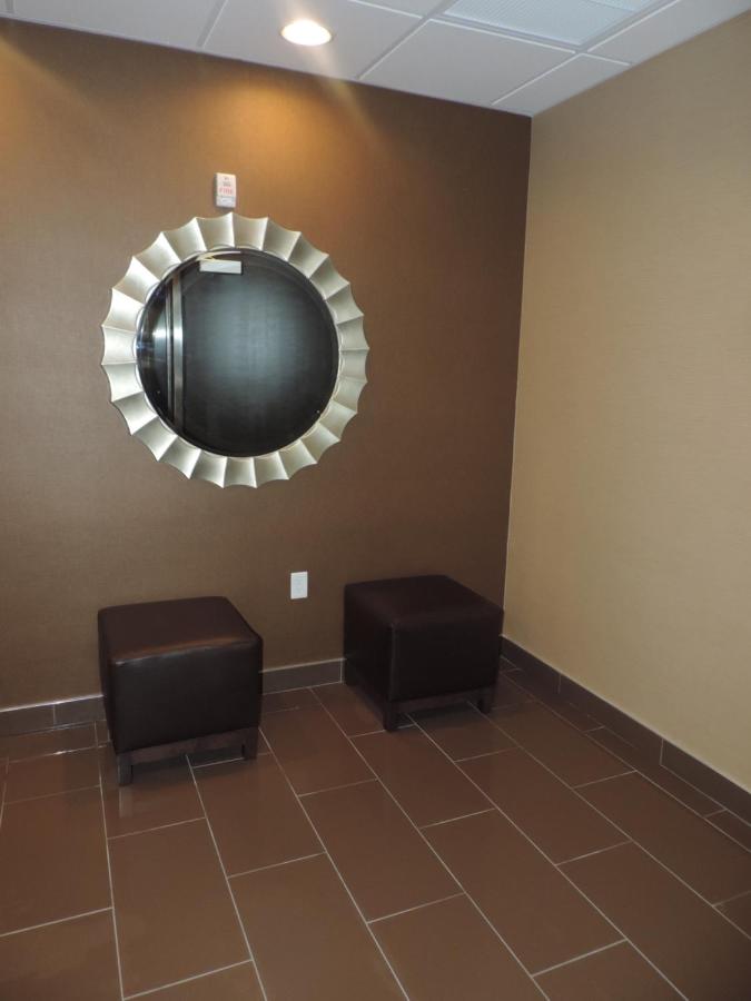 Heartland Inn and Suites