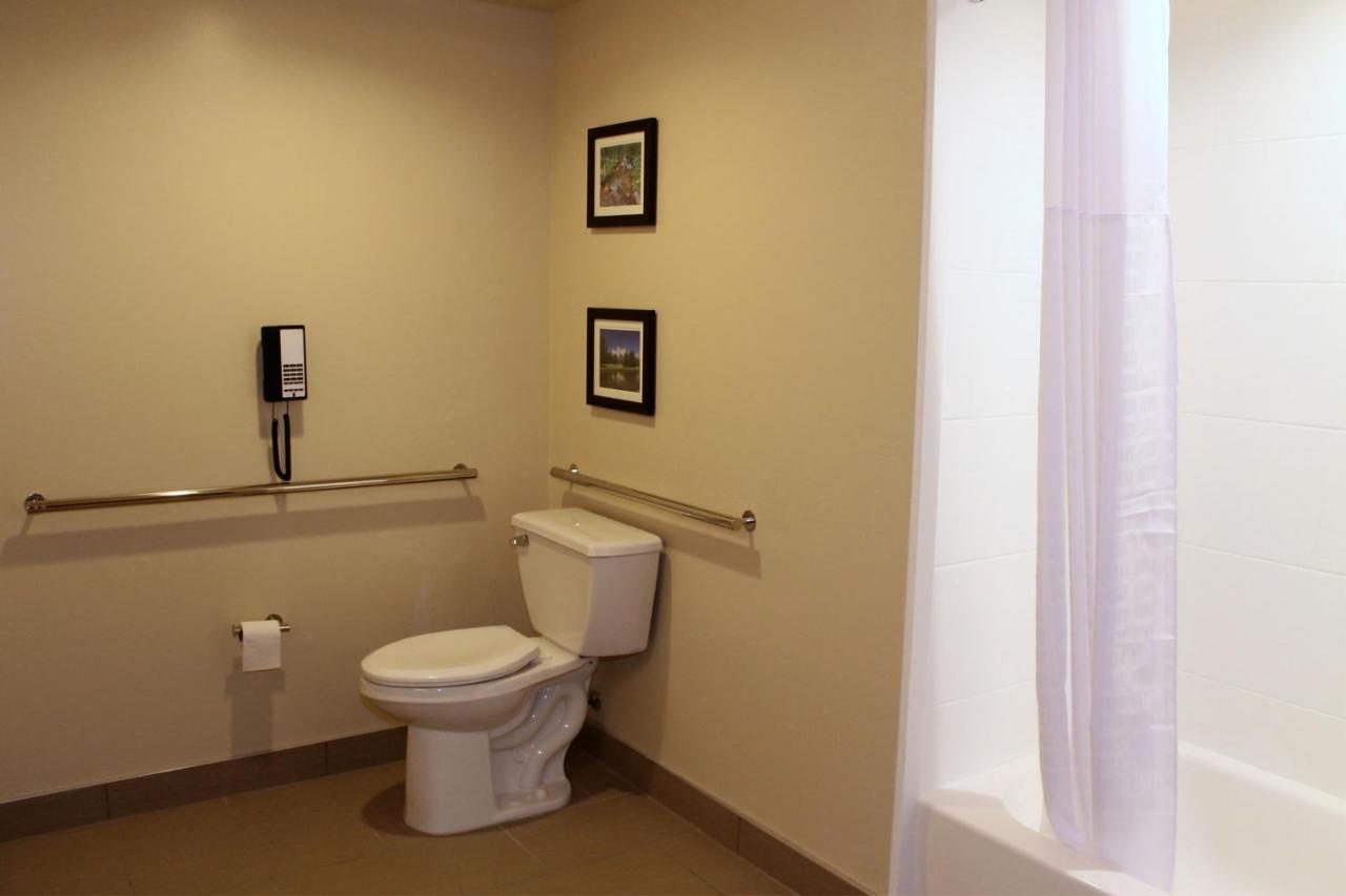 Heartland Inn and Suites