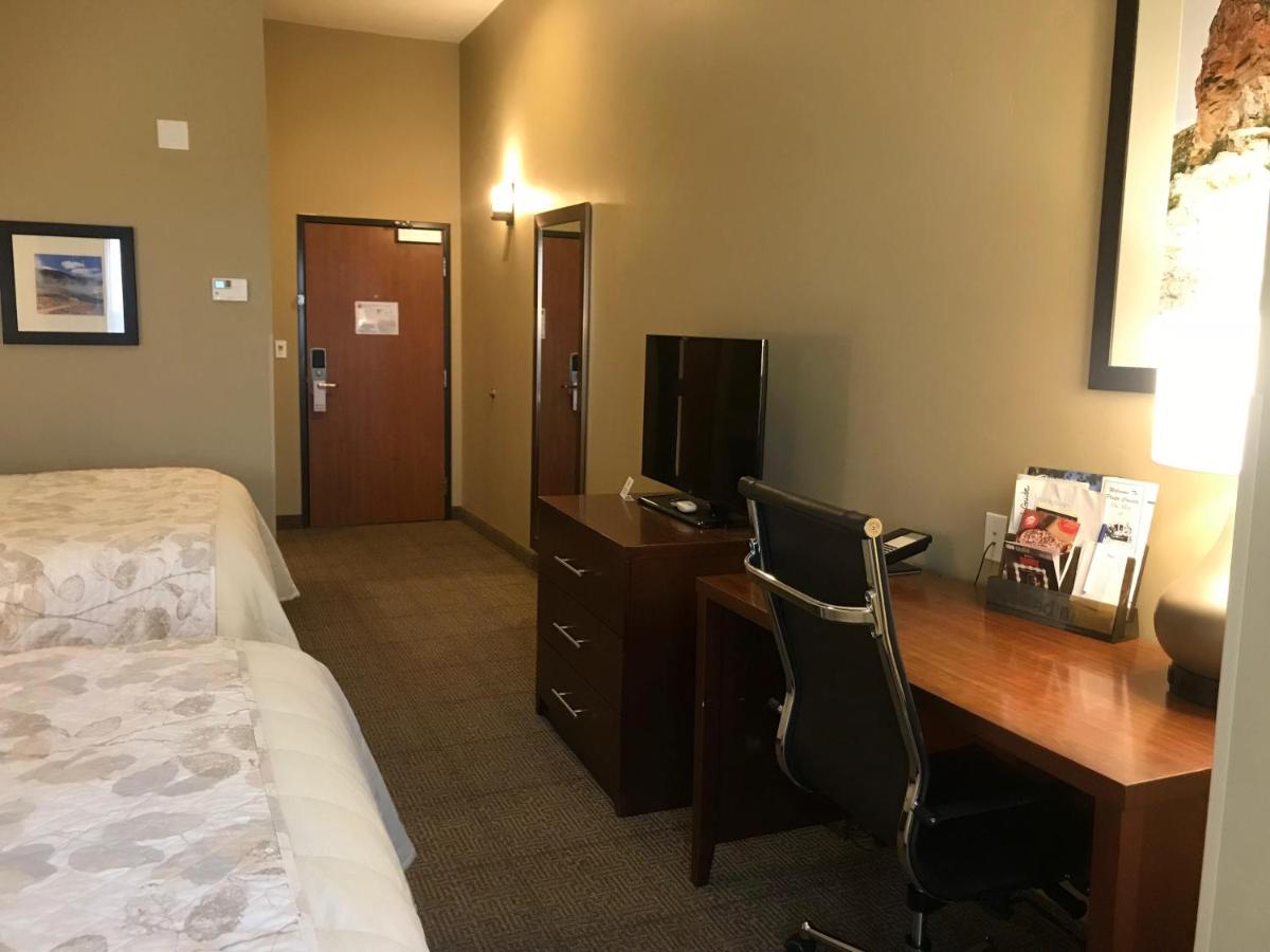 Heartland Inn and Suites