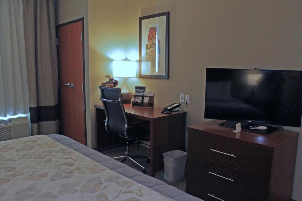 Heartland Inn and Suites