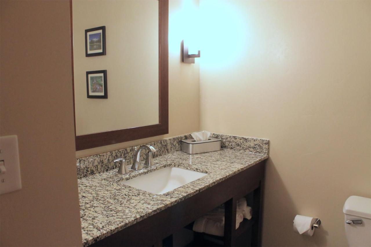 Heartland Inn and Suites