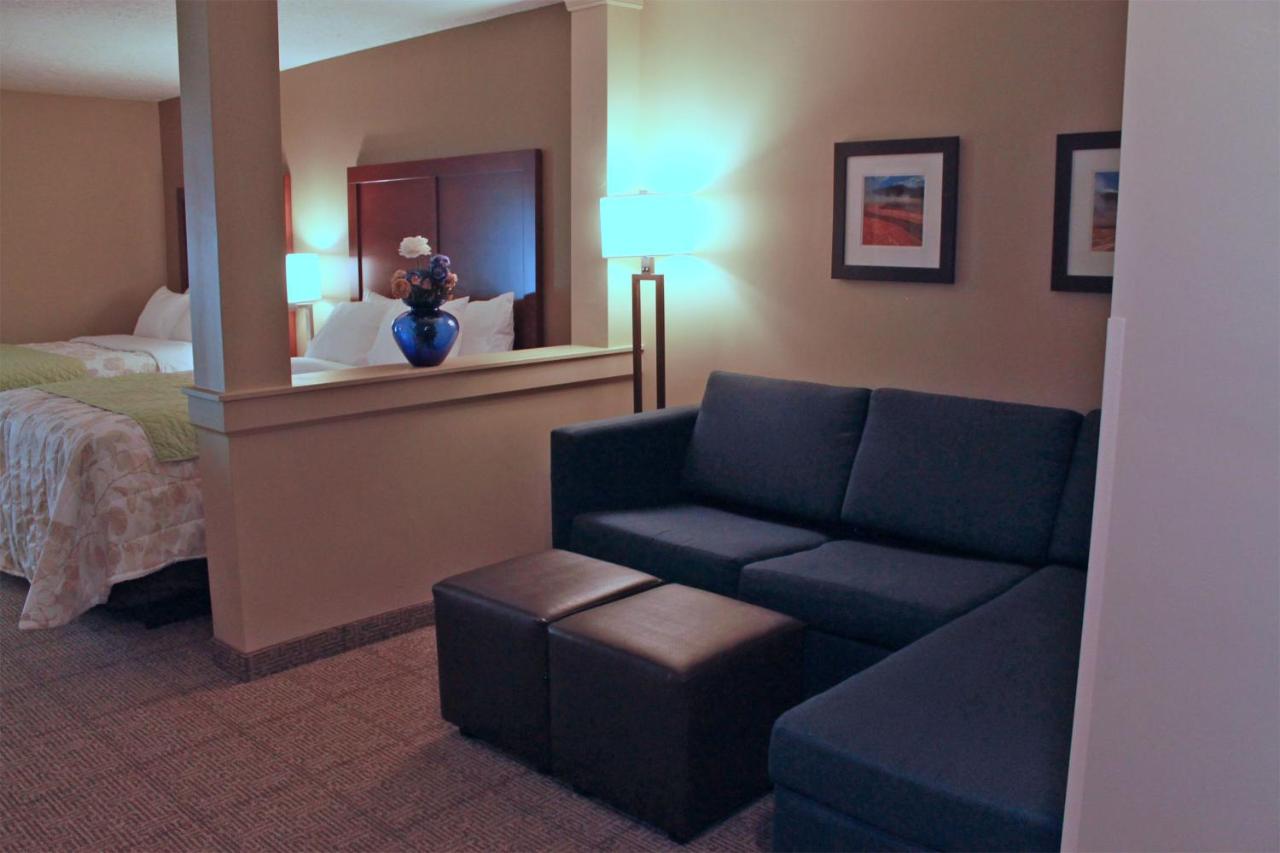 Heartland Inn and Suites