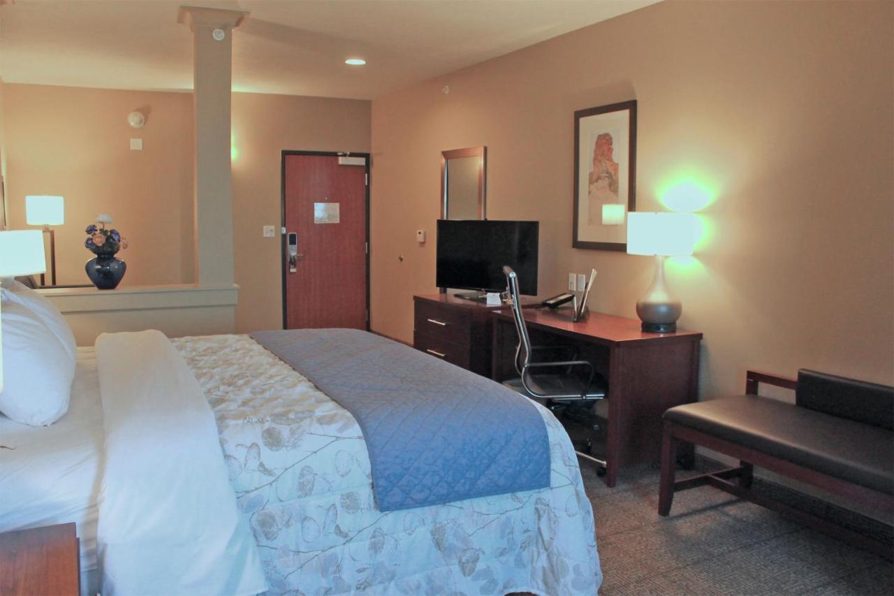 Heartland Inn and Suites