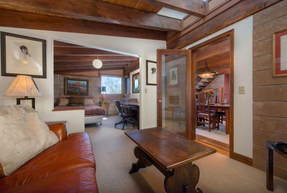 Abode at Swinging Bridge
