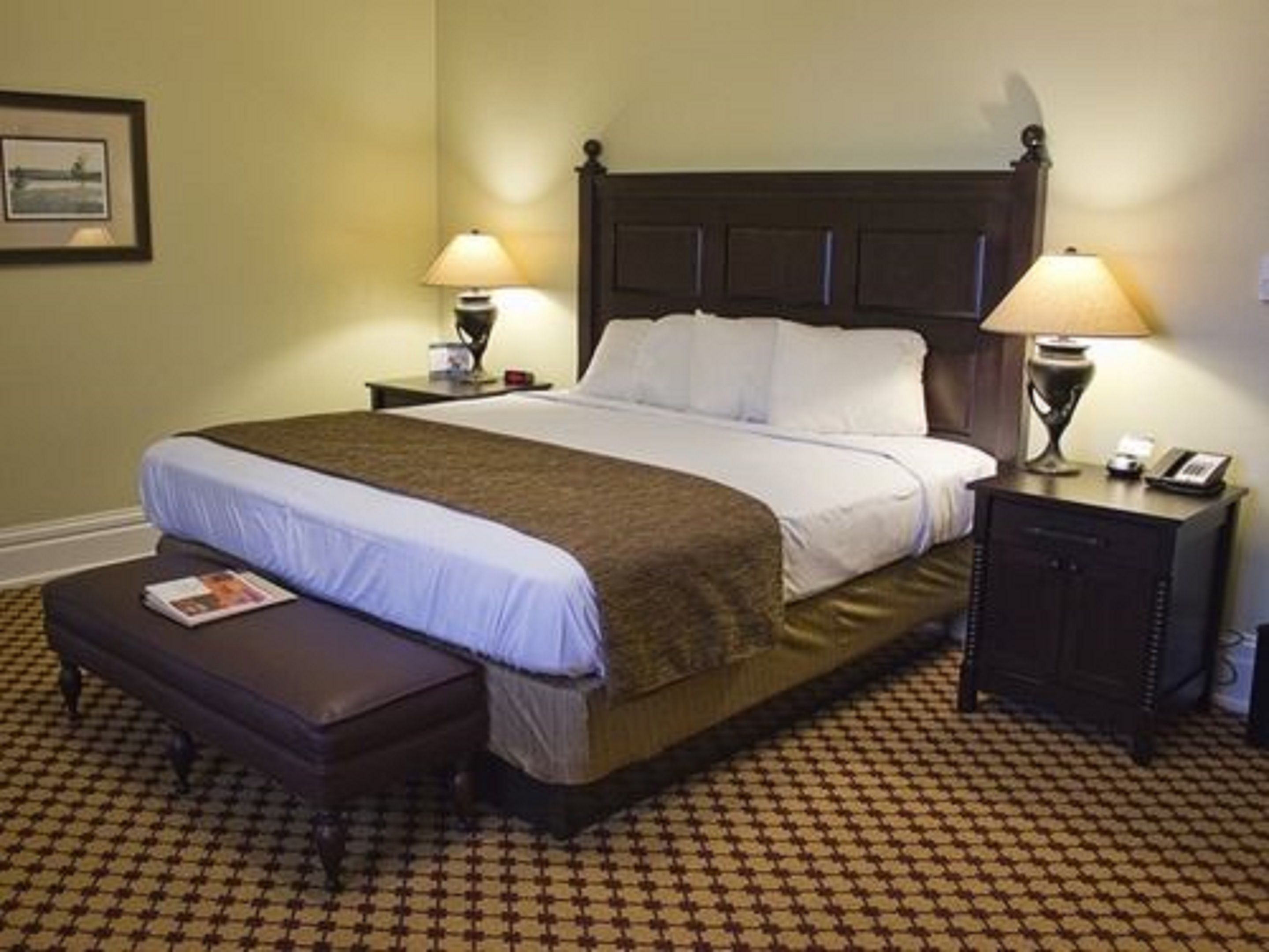 Lake Yellowstone Hotel & Cabins