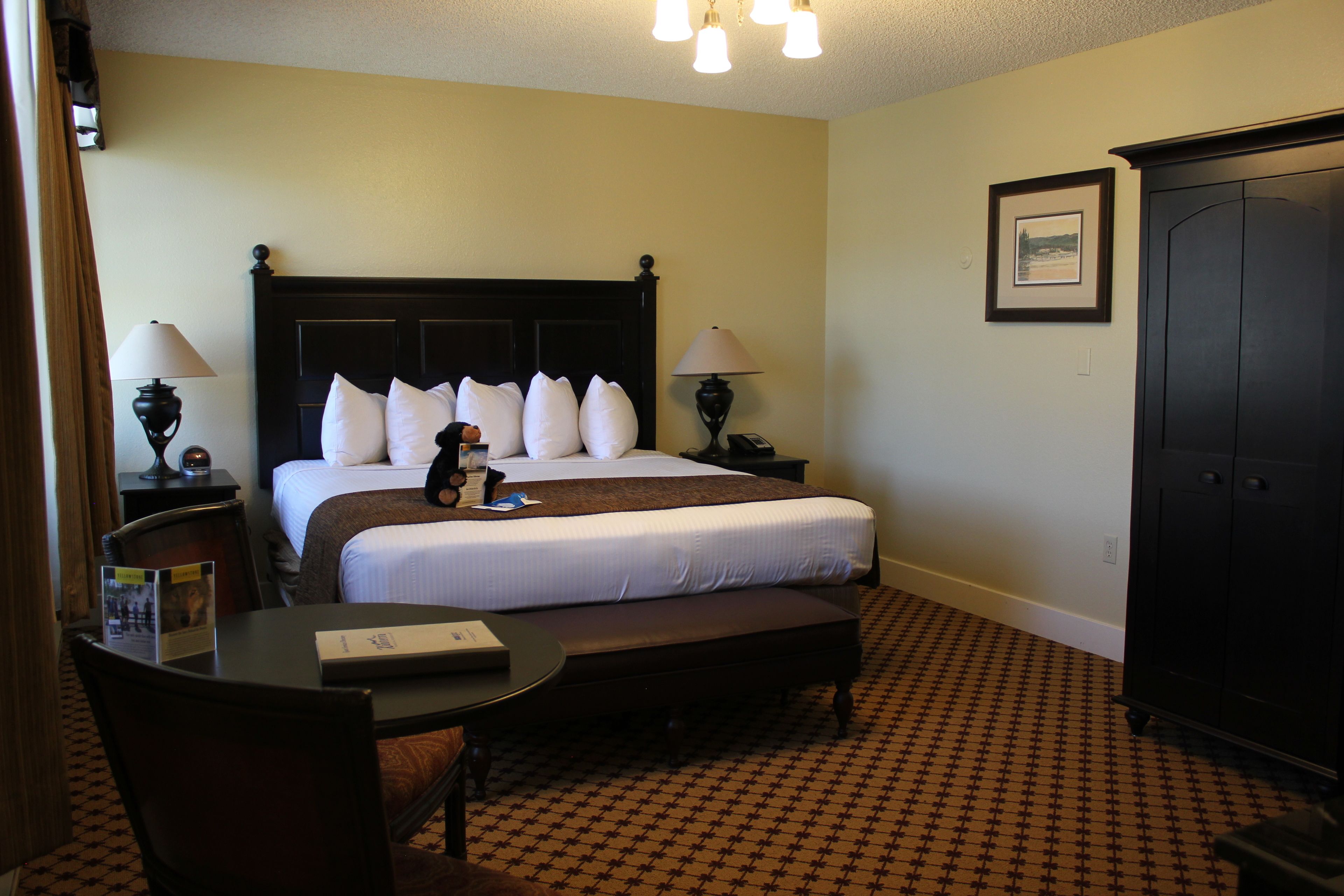 Lake Yellowstone Hotel & Cabins