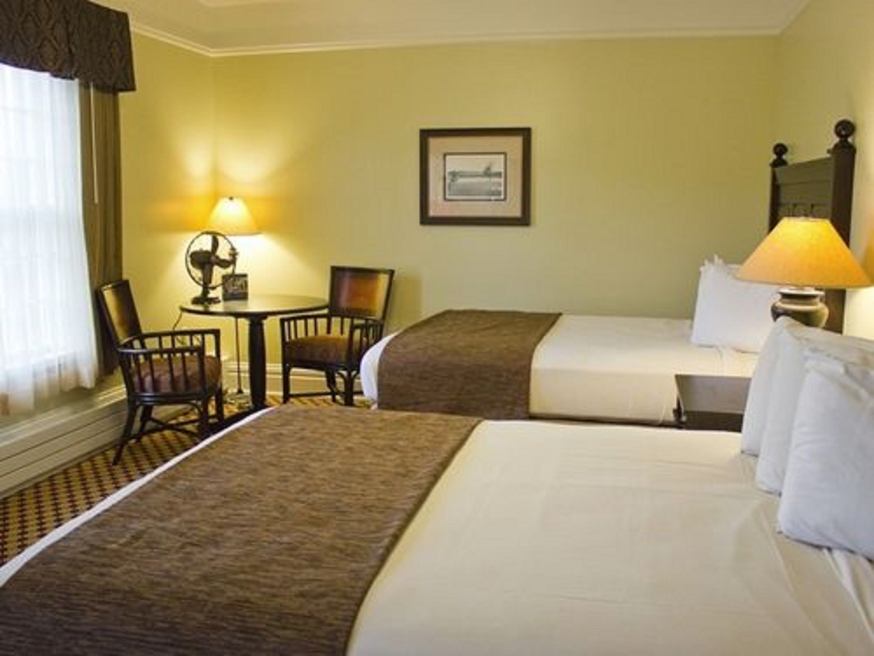 Lake Yellowstone Hotel & Cabins