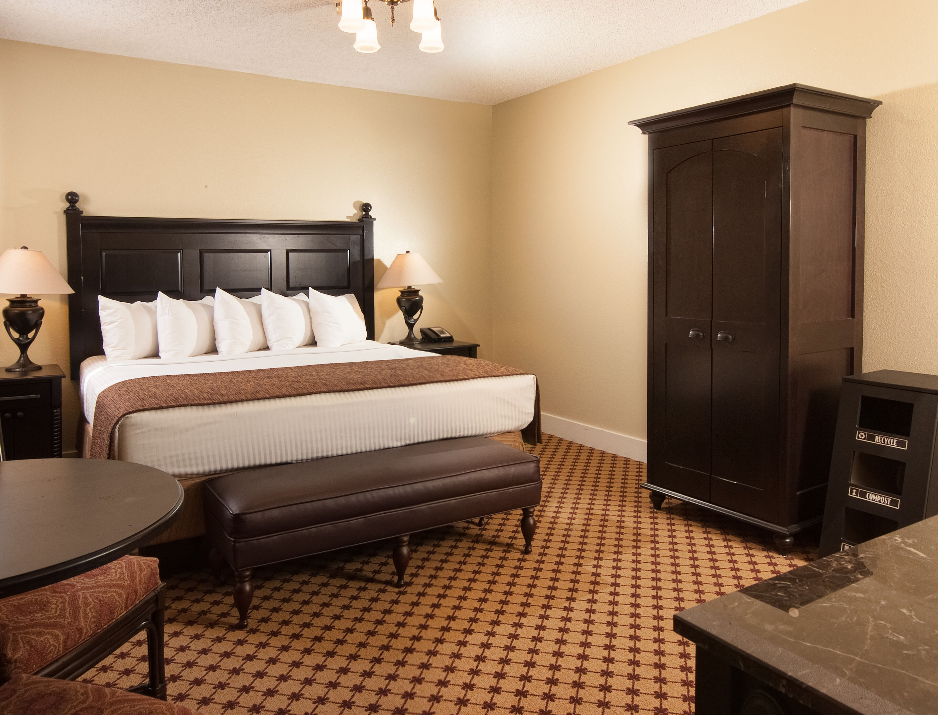 Lake Yellowstone Hotel & Cabins