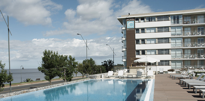 Real Colonia Hotel & Suites
