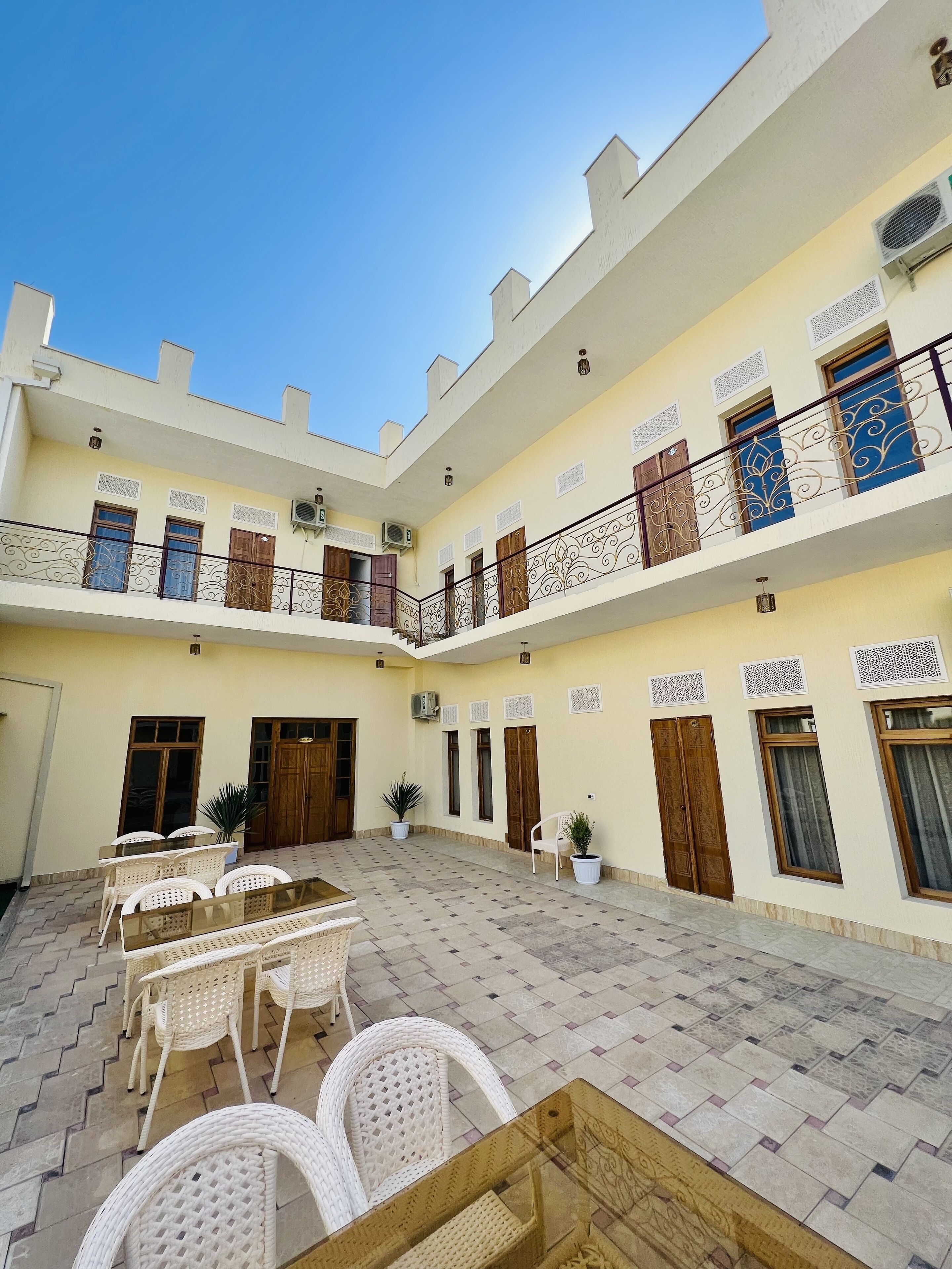 Boutique Hotel Lola