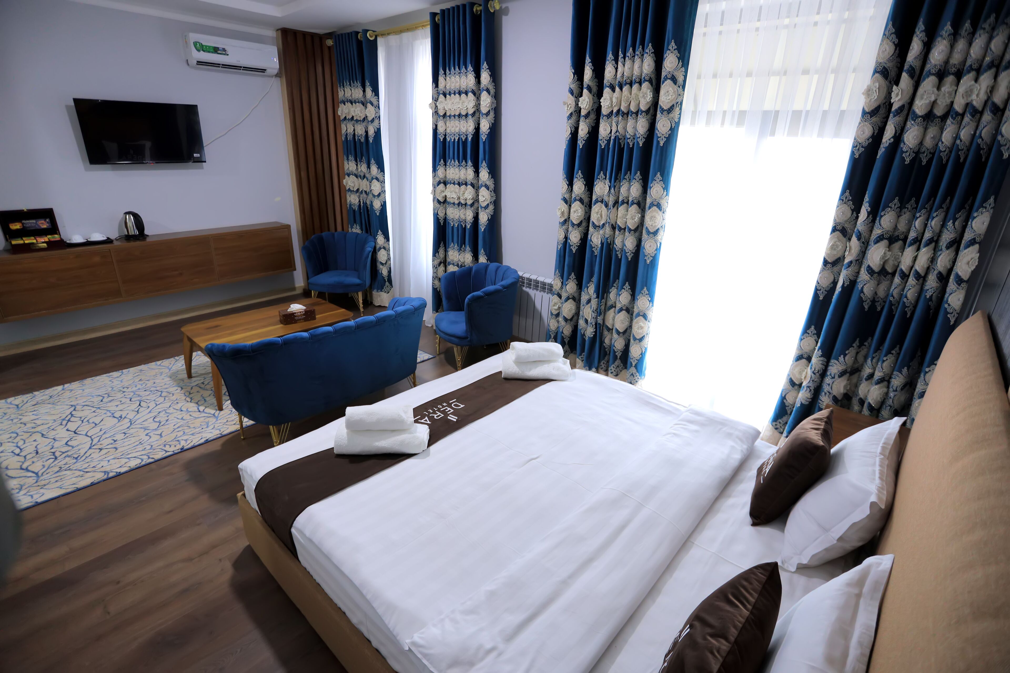Dera Hotel