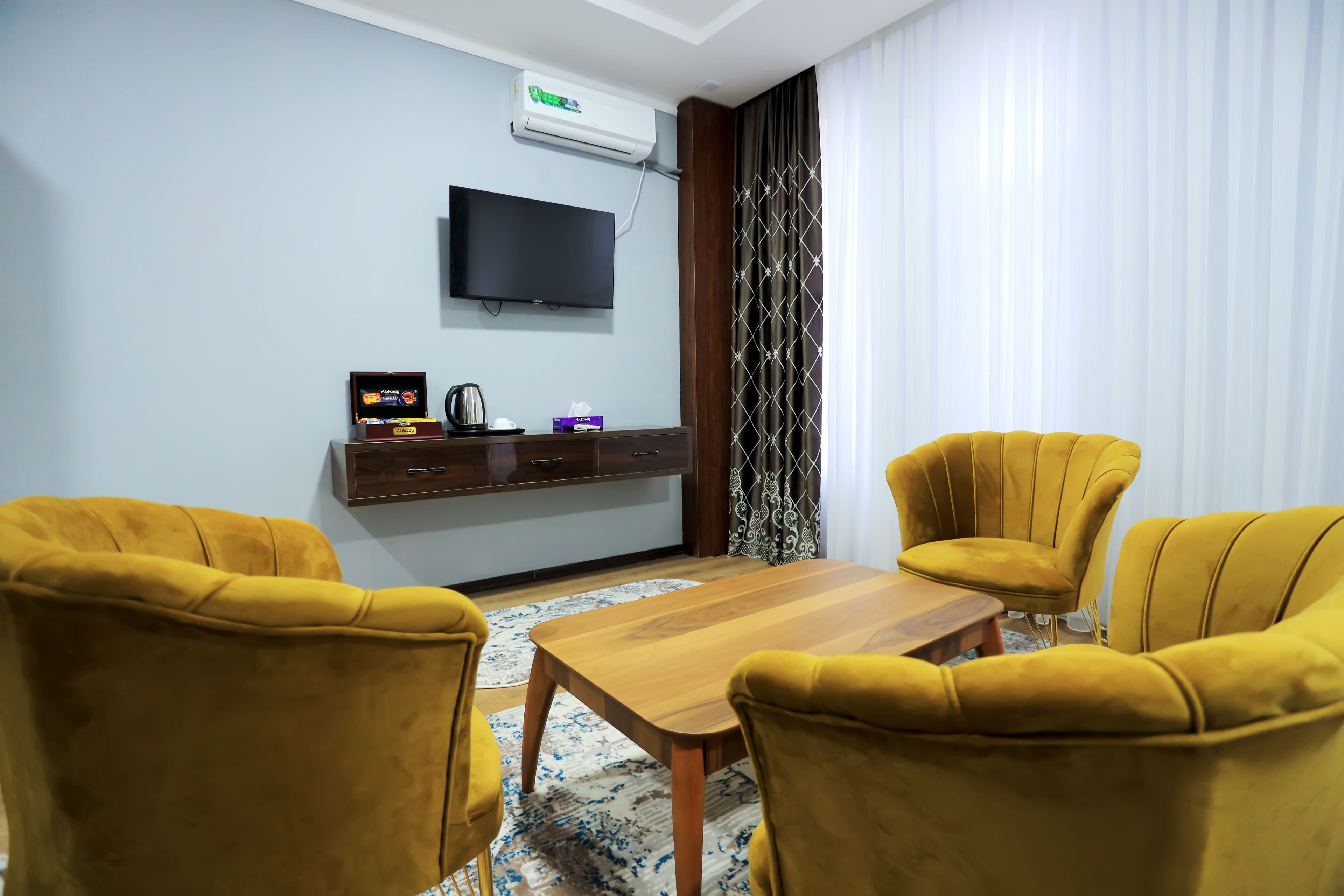 Dera Hotel