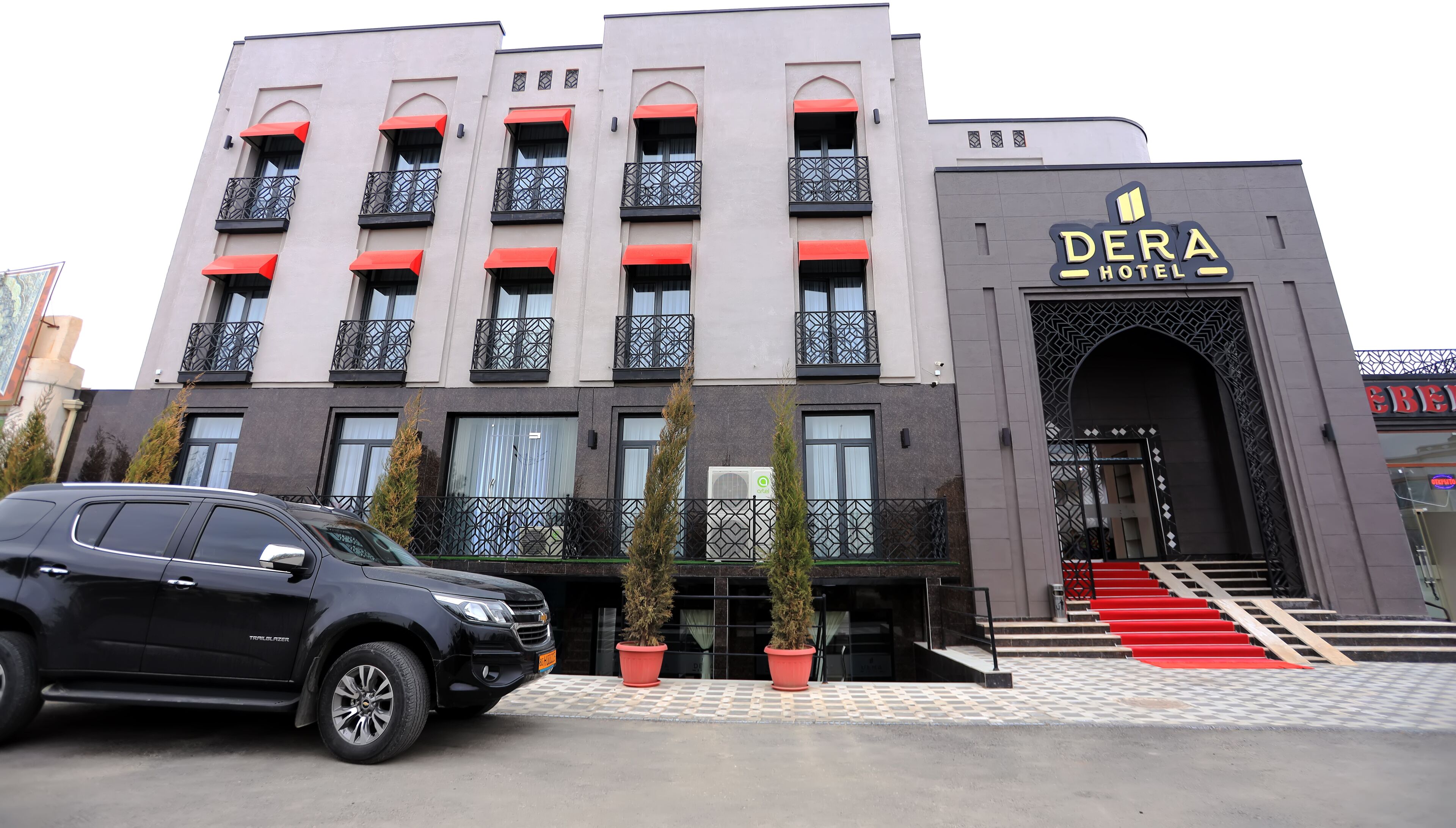 Dera Hotel