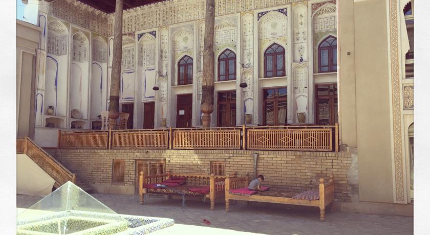 Lyabi-House Hotel