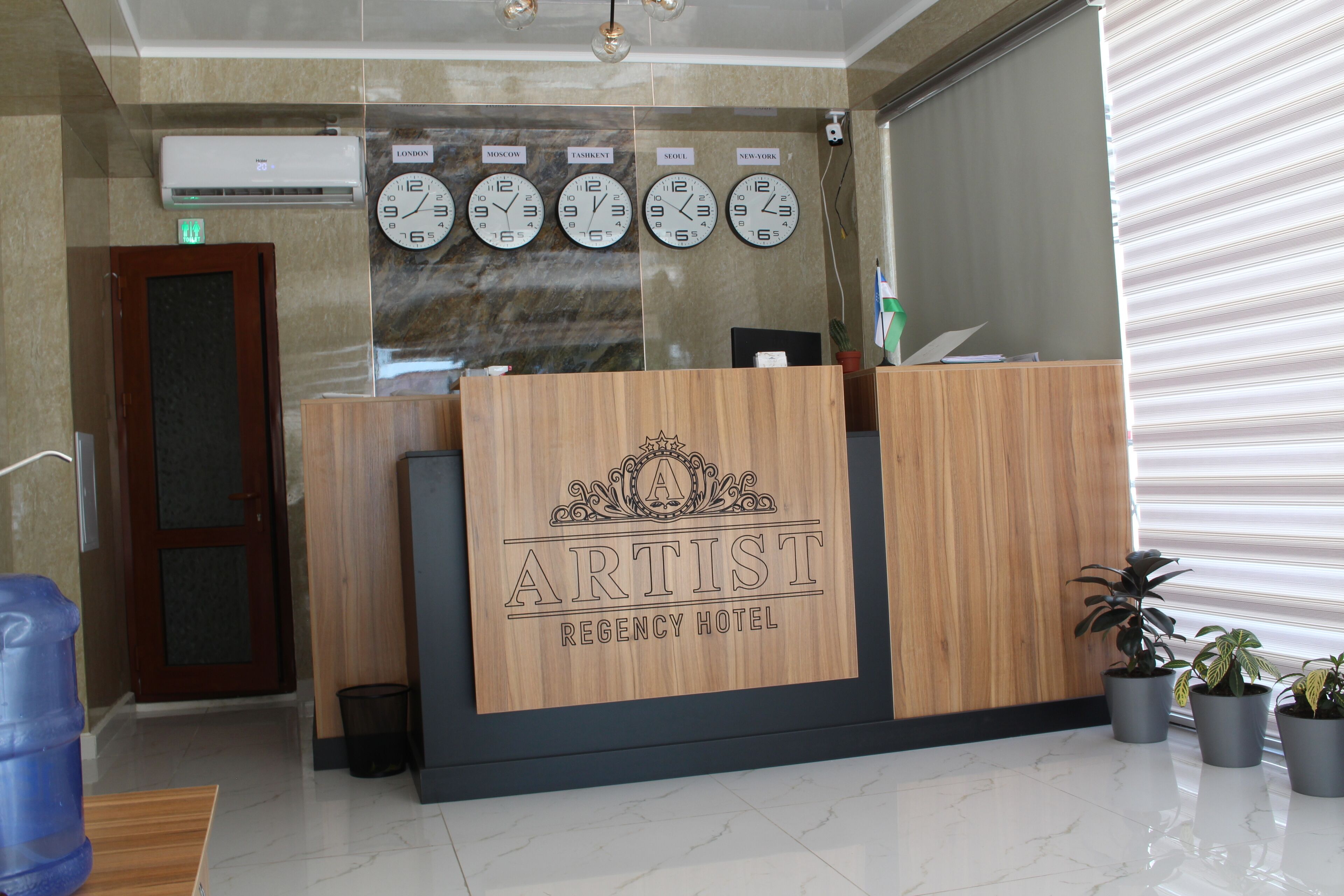 Artist Regency Hotel