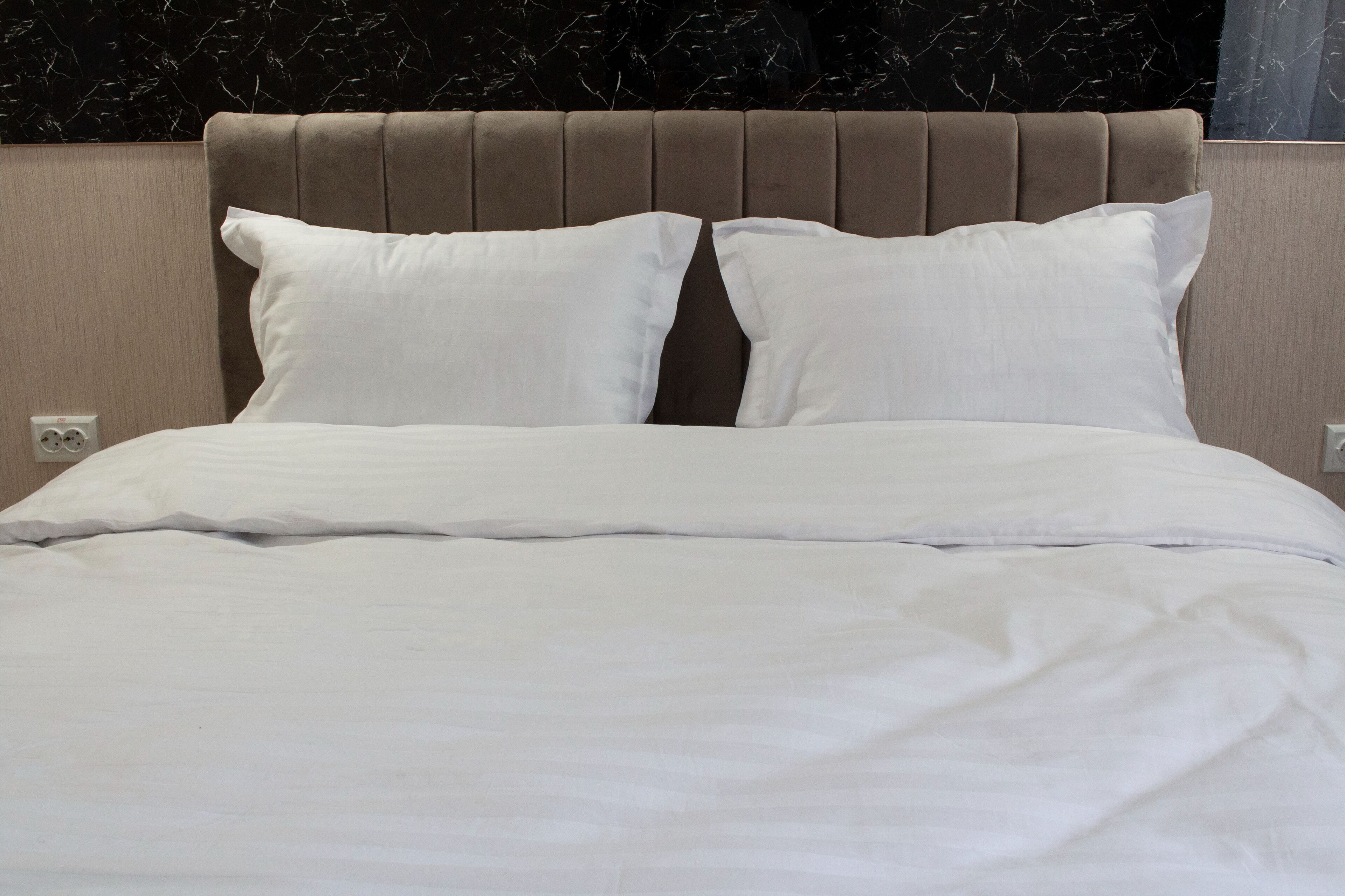 Artist Regency Hotel