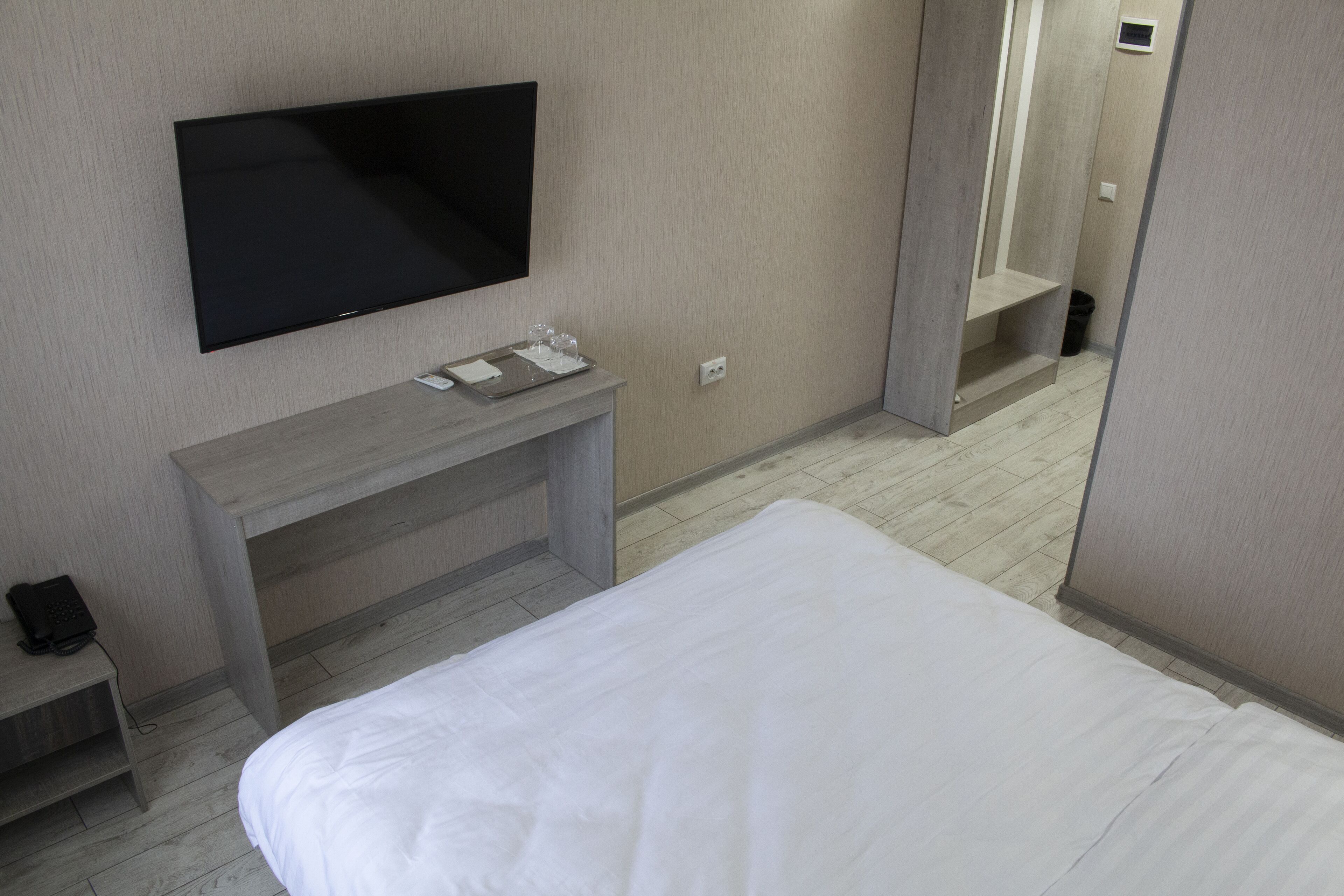 Artist Regency Hotel