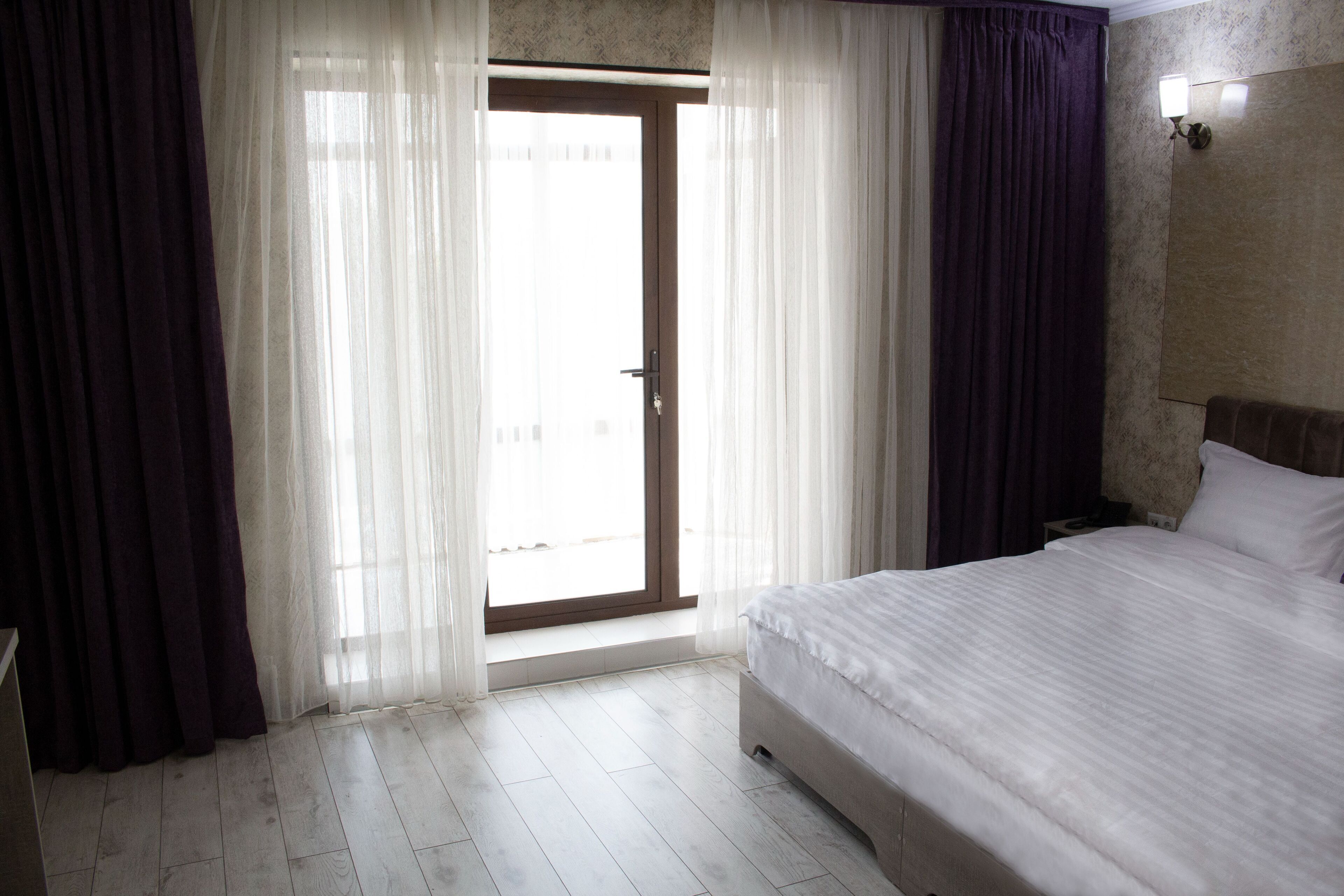Artist Regency Hotel