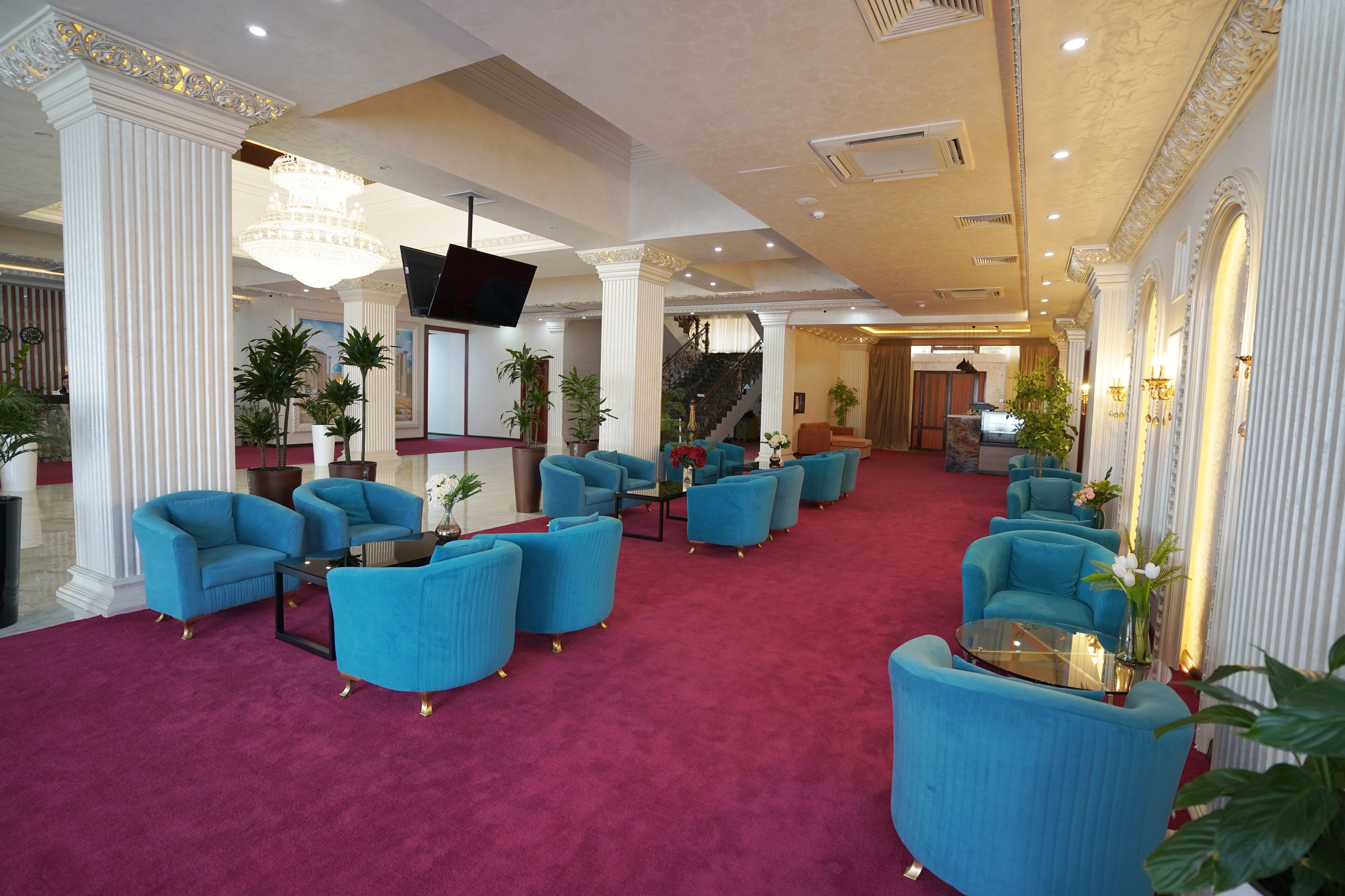 Aura Hotel