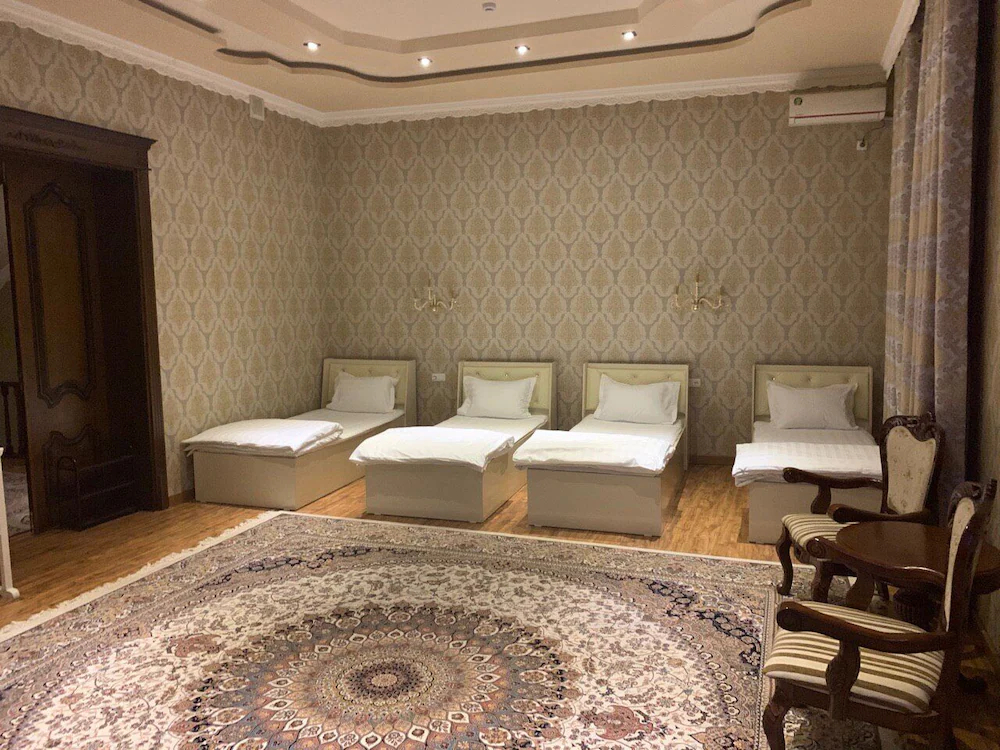 Eleon Hotel