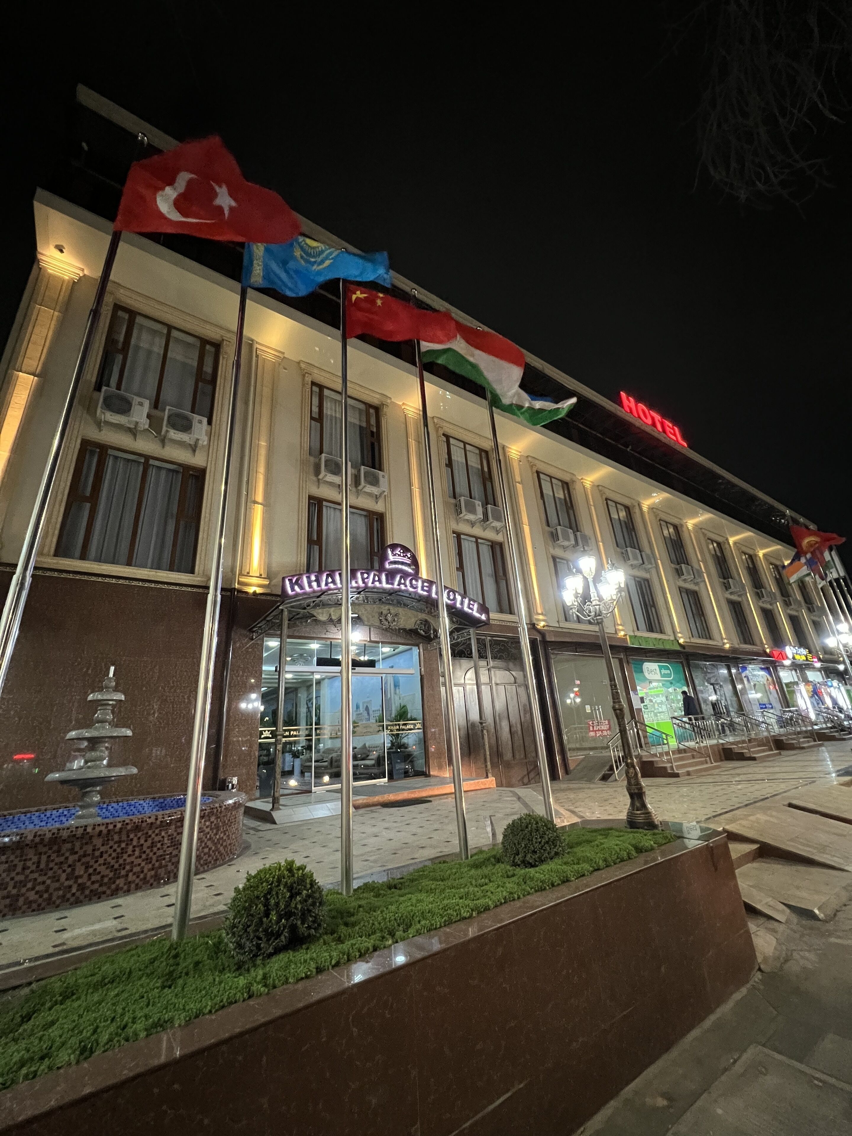 Khan Palace Hotel
