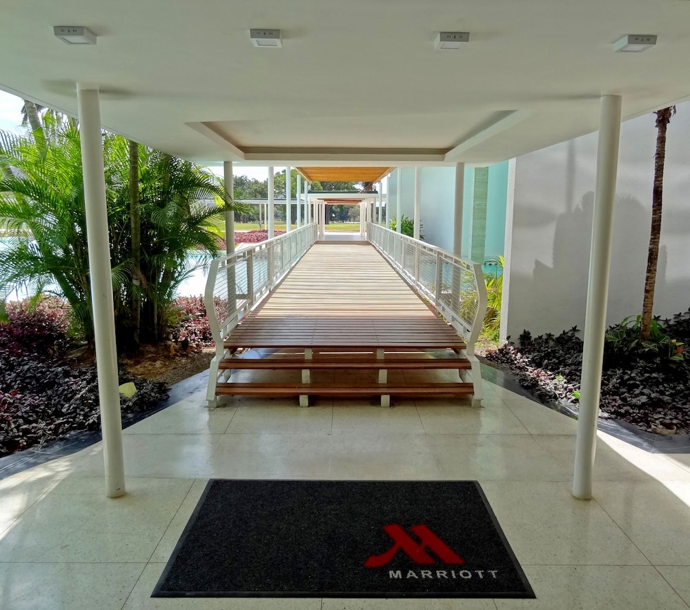 Marriott Maracay Golf Resort
