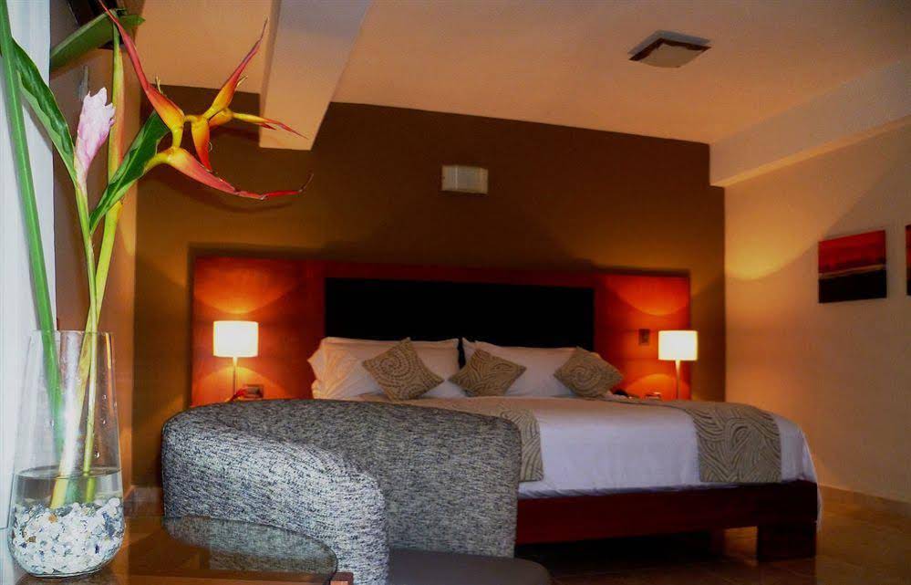 Living Hotel