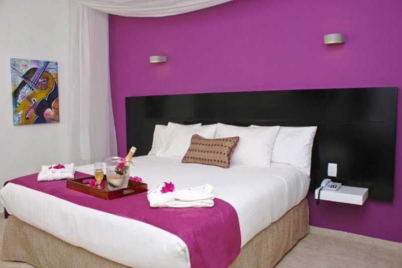 Agua Dorada Beach Hotel by Lidotel