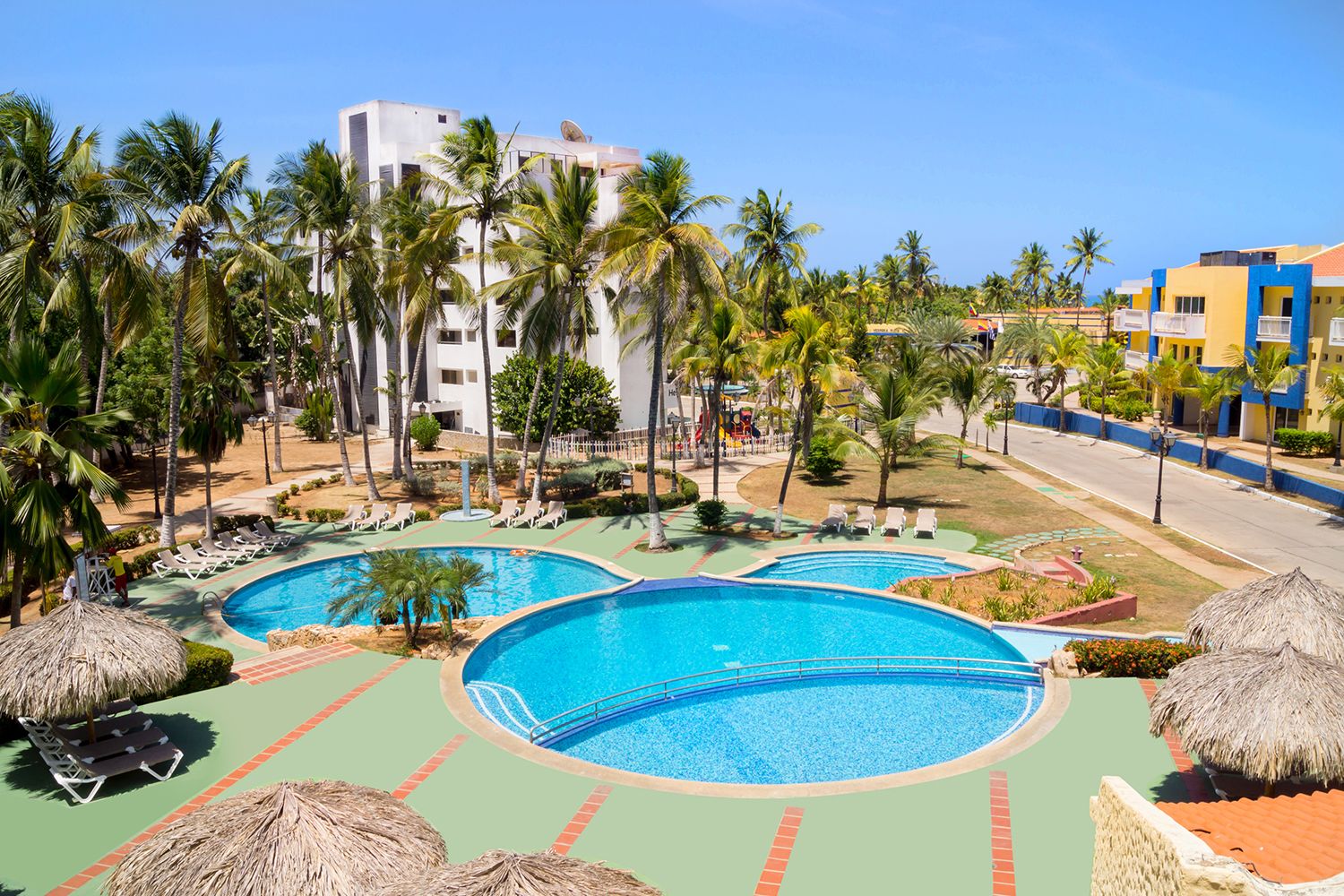 Hesperia Playa El Agua