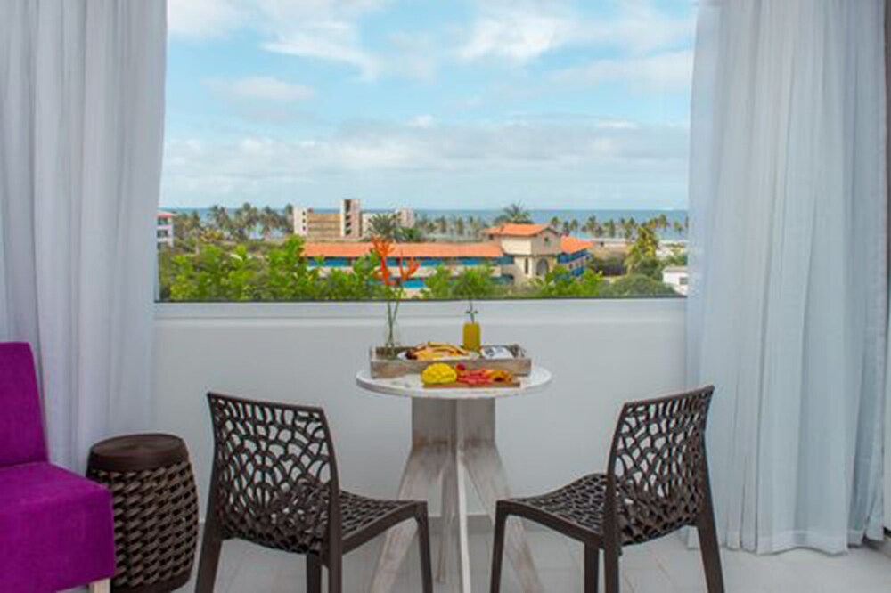 LD Plus Palm Beach