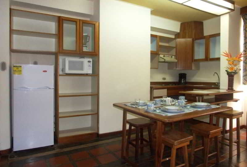 Howard Johnson Tinajeros