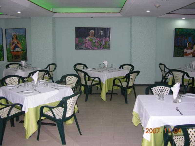 Margarita Royal Plaza