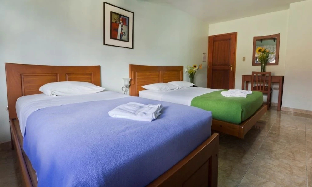 Mon Cricket Hotel