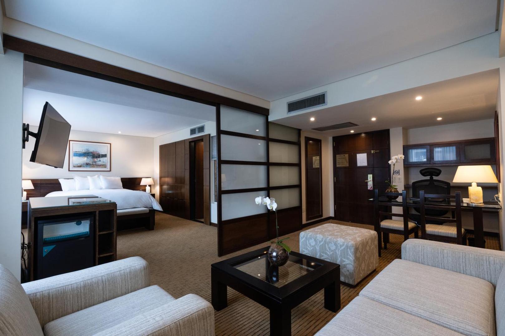 Hotel & Suites Caracas